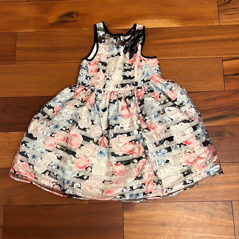 Girls dress